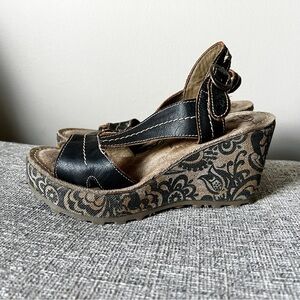 Fly London Gera platform sandals floral wedge 39